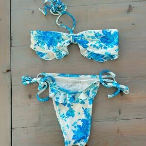 Frankie’s Bikinis Set